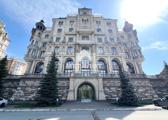 Атмосфера изысканности  царит здесь повсюду.
