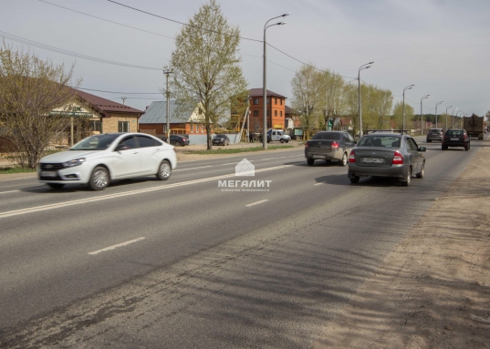 206 кв.м на 1 линии с парковкой