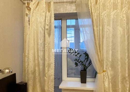 Адрес: ул. Гагарина, дом 12, Количество комнат: 2, Общая площадь: 43.1 м<sup>2</sup>, Жилая площадь: 31 м<sup>2</sup>, Площадь кухни: 6 м<sup>2</sup>, Этаж: 6/6, Тип дома: Кирпичный