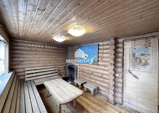 Высокий спрос на дома как для собственного проживания, так и для сдачи в аренду (готовый арендный бизнес) в этой части поселка.<br /><br />Рядом поселки: Победилово, Мирный.