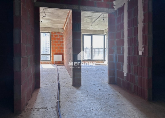 Адрес: ул. Хади Атласи, дом 30, Количество комнат: 3, Общая площадь: 94 м<sup>2</sup>, Жилая площадь: 50 м<sup>2</sup>, Площадь кухни: 18 м<sup>2</sup>, Этаж: 7/9, Тип дома: Кирпичный, Район: Вахитовский