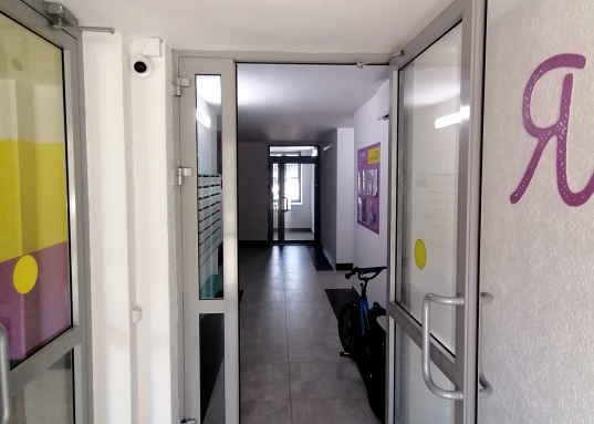 Продаю уютную 1-ую квартиру с дизайнерским ремонтом в ЖК "Яркий"