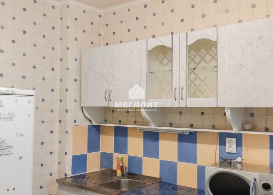 Отличная 1-к кв. на Абсалямова с видом на бульвар "Белые цвет"!