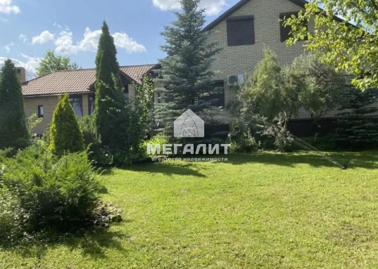 Адрес: ул. Центральная, Площадь дома: 200,6 м<sup>2</sup>, Площадь участка: 16,3 соток, Поселок: с. Матюшино, Район: Верхнеуслонский