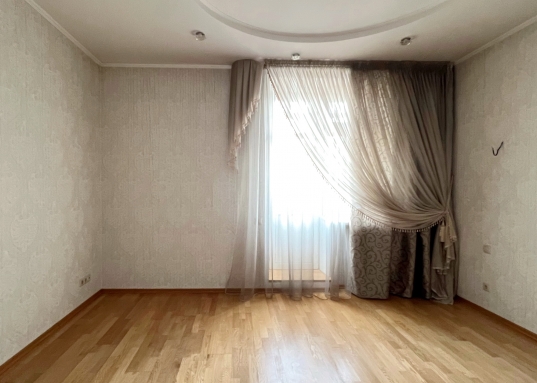 Трехкомнатная квартира в кирпичном доме 2002 года постройки по адресу: Тунакова, 47!