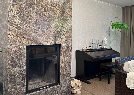 Адрес: ул. Меридианная, дом 1, Количество комнат: 5, Общая площадь: 363.8 м<sup>2</sup>, Жилая площадь: 78.8 м<sup>2</sup>, Площадь кухни: 23.3 м<sup>2</sup>, Этаж: 10/18, Тип дома: Кирпичный, Район: Ново-Савиновский