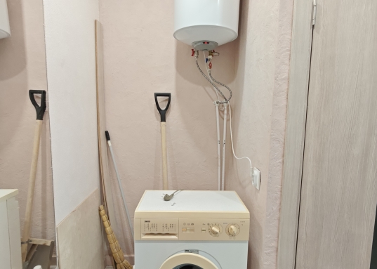 Адрес: ул. Индустриальная, дом 11, Площадь комнаты: 20 м<sup>2</sup>, Площадь квартиры: 20 м<sup>2</sup>, Комнат в квартире: 3, Этаж: 1/2, Район: Авиастроительный