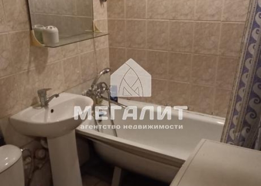 <p>Сдается уютная 2х комнатная квартира в Приволжском районе по ул Дальняя д.6.<br />В квартире есть мебель и техника: холодильник.