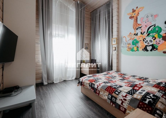 Отличная функциональная планировка, высокие потолки, создающие ощущение простора и полета.