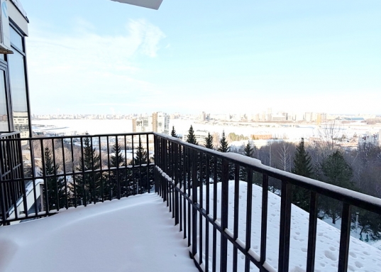 Панорамная лоджия с великолепным видом на Казянь.