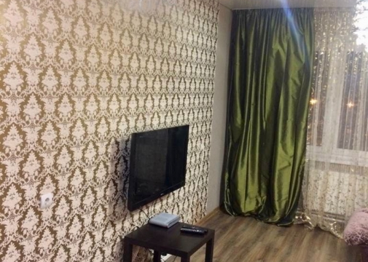 Адрес: ул. Победы пр-кт, дом 224, Количество комнат: 3, Общая площадь: 72 м<sup>2</sup>, Жилая площадь: 45 м<sup>2</sup>, Площадь кухни: 9 м<sup>2</sup>, Этаж: 5/10, Тип дома: Панельный, Район: Советский