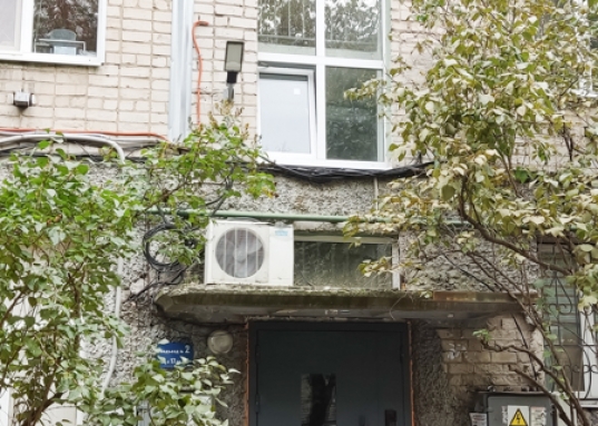 Адрес: ул. Восстания, дом 87, Количество комнат: 2, Общая площадь: 43 м<sup>2</sup>, Жилая площадь: 29.4 м<sup>2</sup>, Площадь кухни: 5.7 м<sup>2</sup>, Этаж: 3/5, Тип дома: Кирпичный, Район: Московский