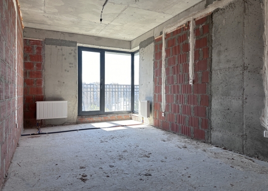 В квартире <strong>много естественного света</strong>, что стимулирует творческое начало и стремление к познанию и росту.<br /><br /><span style="text-decoration:underline;"><strong>Возможно увеличение площади квартиры до 93,39 м2 за счет объединения со смежной студией.</strong></span><br /><br />Красивое <strong>дизайнерское лобби</strong> в природных оттенках встречает жителей дома <strong>зоной отдыха</strong>.