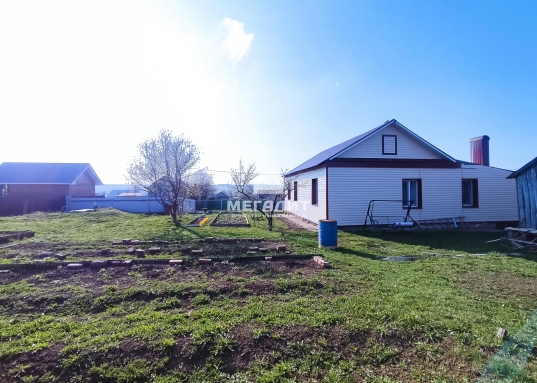 Адрес: ул. Чапаева, Площадь дома: 75,7 м<sup>2</sup>, Площадь участка: 32,6 соток, Район: Пестречинский