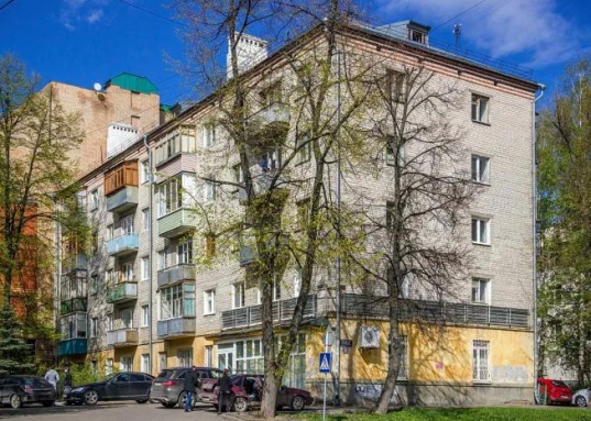 Купить квартиру в центре Казани и сделать ремонт на свой вкус.