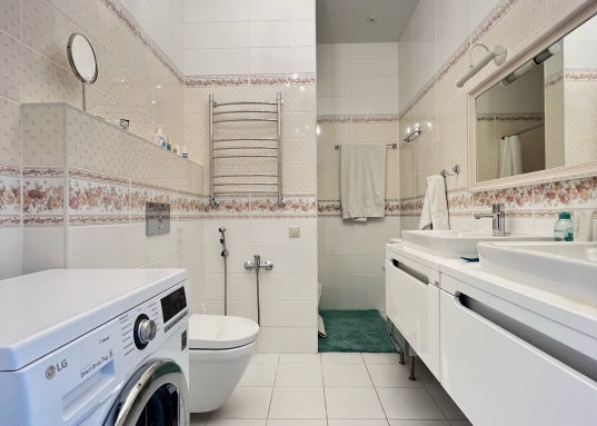 Адрес: ул. Бакчалы, дом 1А, Площадь дома: 216,5 м<sup>2</sup>, Площадь участка: 6,5 соток