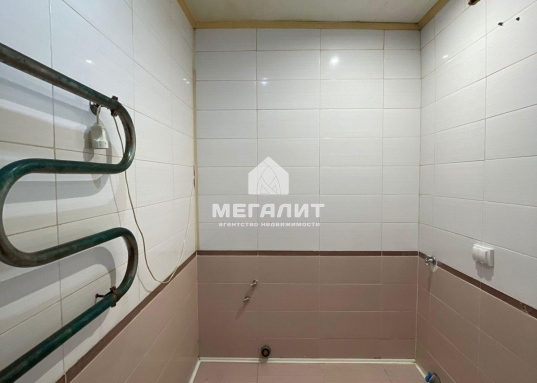 Купить квартиру в центре Казани и сделать ремонт на свой вкус.