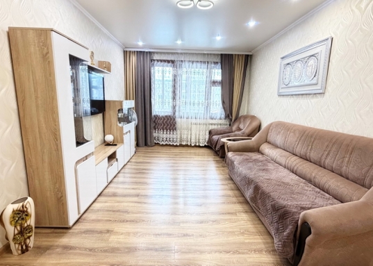 Трехкомнатная квартира рядом со станцией метро "Козья слобода"