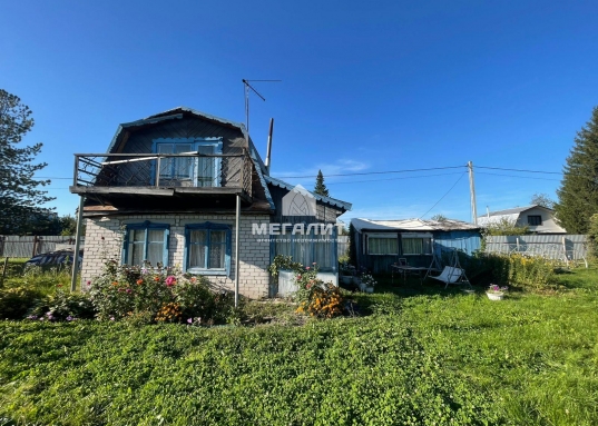 Дача около реки и в окружении соснового леса!