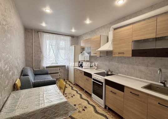 Сдается уютная 1- комнатная квартира с ремонтом и мебелью.