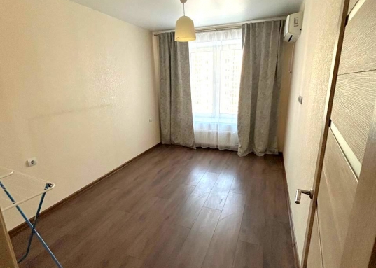 рядом центральные улицы: Пр.