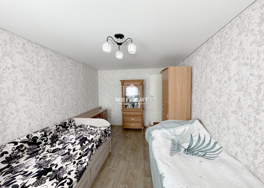 чистоту, без залогов и обременений.<br /><br /><strong>Звоните, чтобы узнать больше и договориться о просмотре!</strong><br /><br /><em><strong>С уважением, ваш гид в мире недвижимости, Шахимарданова Гузель.</strong></em><br /><br /><em><strong>АН «МЕГАЛИТ» основано в 2004 году.