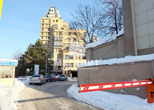 Квартира общей площадью 75,9кв. м с качественным ремонтом, полностью мебелирована.