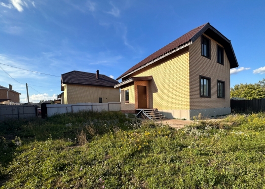 Адрес: ул. Вишневая (Константиновка), Площадь дома: 116,6 м<sup>2</sup>, Площадь участка: 5,4 соток, Поселок: Константиновка, Район: Советский