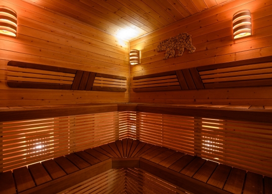 Банный комплекс состоит из сауны, помывочной, комнаты отдыха.