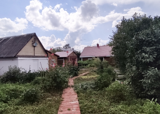 Отличный дом с гаражом, баней и беседкой в с. Столбище!