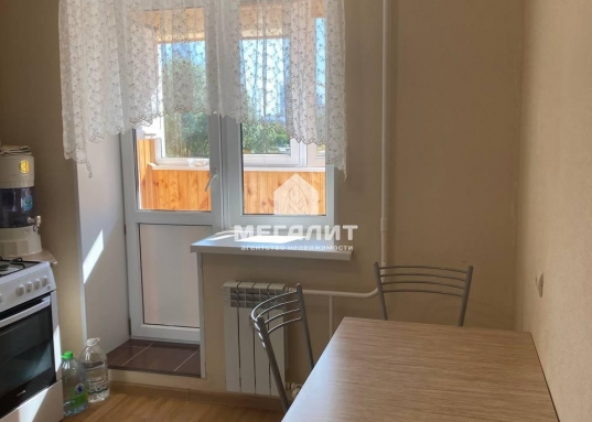 Адрес: ул. Спартаковская, дом 165, Количество комнат: 1, Общая площадь: 36 м<sup>2</sup>, Жилая площадь: 18 м<sup>2</sup>, Площадь кухни: 10 м<sup>2</sup>, Этаж: 3/10, Тип дома: Кирпичный, Район: Приволжский