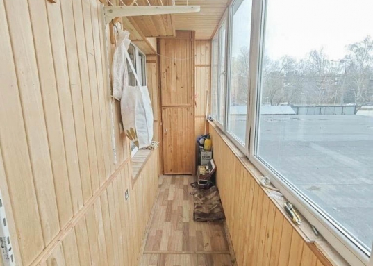 Адрес: ул. Ямашева пр-кт, дом 15к1, Количество комнат: 2, Общая площадь: 38.8 м<sup>2</sup>, Жилая площадь: 22.7 м<sup>2</sup>, Площадь кухни: 7.2 м<sup>2</sup>, Этаж: 2/9, Район: Ново-Савиновский