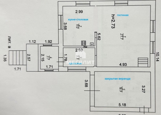 В лестничном холе распложен санузел 8,6 кв.м.и кладовка 3 кв.м.
На 2 этаже (мансарда) две светлые спальни (20,5 и 15, 4 кв.м ) с прекрасным видом на лес и двор.