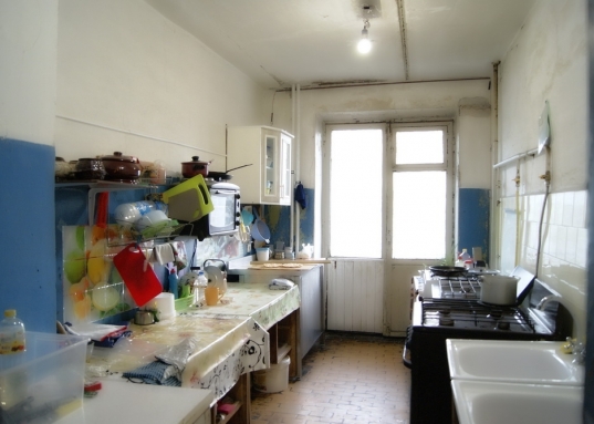 Продам 1-комнатную квартиру (комната со статусом квартиры) с ремонтом в самом центре Кировского района по привлекательной цене!