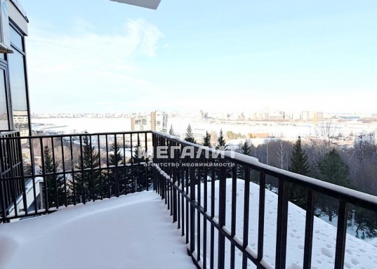 Панорамная лоджия с великолепным видом на Казянь.