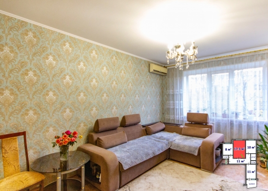 Адрес: ул. Серова, дом 12, Количество комнат: 3, Общая площадь: 63 м<sup>2</sup>, Жилая площадь: 39 м<sup>2</sup>, Площадь кухни: 8.1 м<sup>2</sup>, Этаж: 3/9, Тип дома: Панельный, Район: Московский