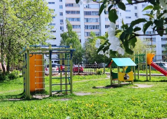 Адрес: ул. Лесгафта, дом 28а, Количество комнат: 3, Общая площадь: 91.2 м<sup>2</sup>, Жилая площадь: 58.8 м<sup>2</sup>, Площадь кухни: 9.4 м<sup>2</sup>, Этаж: 1/9, Тип дома: Кирпичный, Район: Вахитовский
