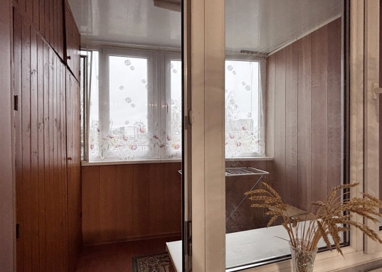 Хорошая двухкомнатная напротив ТЦ Мега