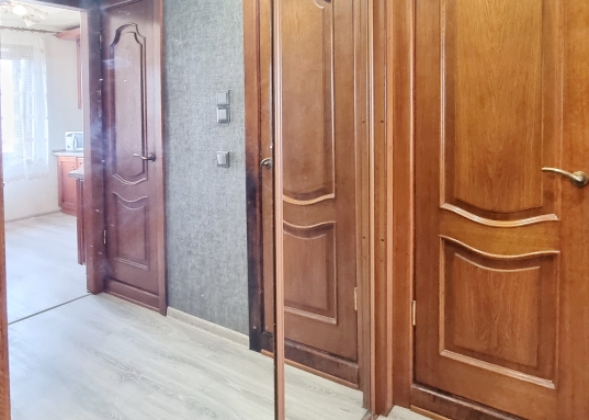 Адрес: ул. Маршала Чуйкова, дом 23, Количество комнат: 2, Общая площадь: 54 м<sup>2</sup>, Жилая площадь: 30 м<sup>2</sup>, Площадь кухни: 9 м<sup>2</sup>, Этаж: 9/9, Тип дома: Панельный, Район: Ново-Савиновский