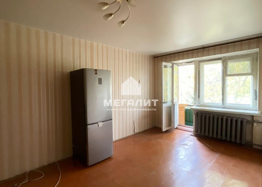 <span style="text-decoration:underline;"><span style="font-family:arial, helvetica, sans-serif;"><strong>Уникальное предложение: купить квартиру в кирпичном доме в центре Казани.</strong></span></span><br /><br /><strong>•  <span style="text-decoration:underline;">Свобода для творчества</span>:</strong> Отсутствие несущих стен позволяет реализовать любые дизайнерские решения и создать квартиру вашей мечты.<br /><br /><strong>•  <span style="text-decoration:underline;">Ремонт под себя</span>: </strong>Забудьте о переделке чужих решений!