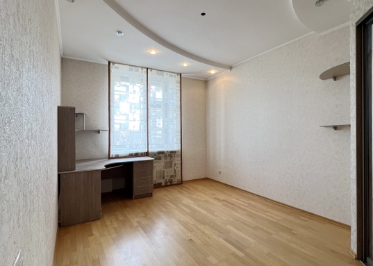 Площадь квартиры с учетом двух лоджий 96,8 м2.