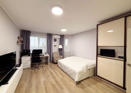 Адрес: ул. Минская, дом 12, Количество комнат: 2, Общая площадь: 70.7 м<sup>2</sup>, Жилая площадь: 38.6 м<sup>2</sup>, Площадь кухни: 15.3 м<sup>2</sup>, Этаж: 11/17, Тип дома: Кирпичный