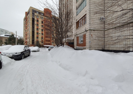 Адрес: ул. Лесгафта, дом 28а, Количество комнат: 3, Общая площадь: 91.2 м<sup>2</sup>, Жилая площадь: 58.8 м<sup>2</sup>, Площадь кухни: 9.4 м<sup>2</sup>, Этаж: 1/9, Тип дома: Кирпичный, Район: Вахитовский