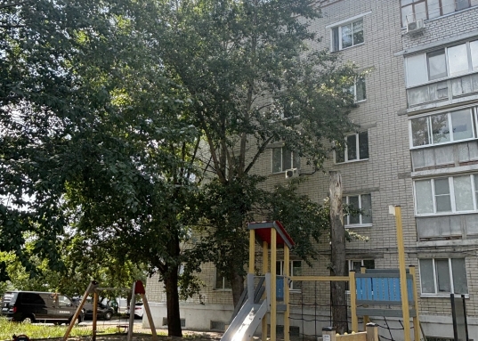 Продается квартира-студия рядом с метро!