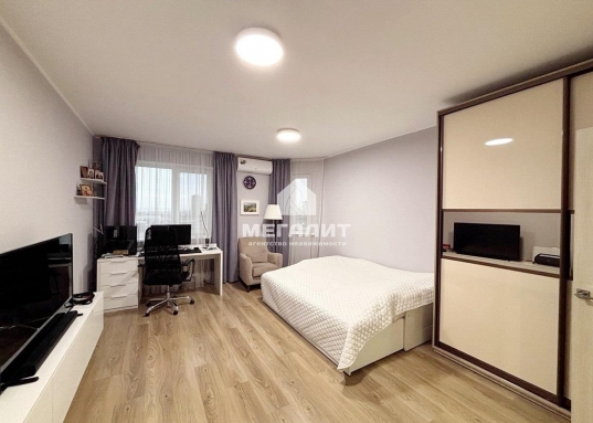 Адрес: ул. Минская, дом 12, Количество комнат: 2, Общая площадь: 70.7 м<sup>2</sup>, Жилая площадь: 38.6 м<sup>2</sup>, Площадь кухни: 15.3 м<sup>2</sup>, Этаж: 11/17, Тип дома: Кирпичный