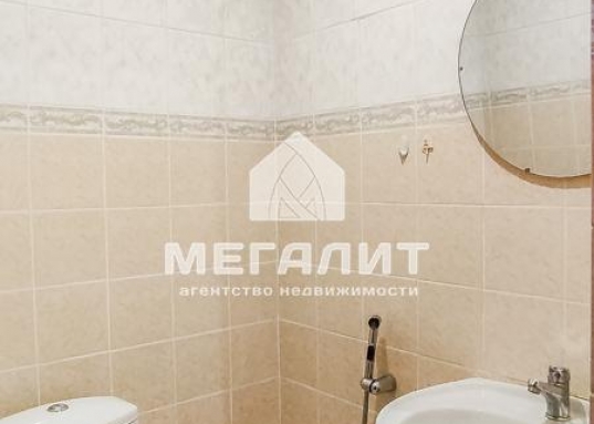 Адрес: ул. Академика Парина, дом 6, Количество комнат: 4, Общая площадь: 120.6 м<sup>2</sup>, Жилая площадь: 65.4 м<sup>2</sup>, Площадь кухни: 24.3 м<sup>2</sup>, Этаж: 4/10, Тип дома: Кирпичный, Район: Приволжский