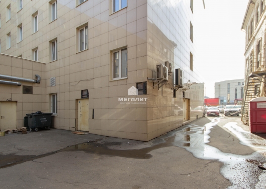 196 кв.м на 1 линии