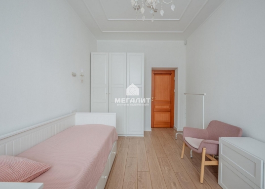 Ключи в день оплаты!<br /><br /><br /><strong>Звоните, чтобы узнать подробнее и договориться о просмотре!</strong><br /><br /><br /><em><strong>С уважением, ваш гид в мире недвижимости, Шахимарданова Гузель.</strong></em><br /><br /><em><strong>АН «МЕГАЛИТ» основано в 2004 году.