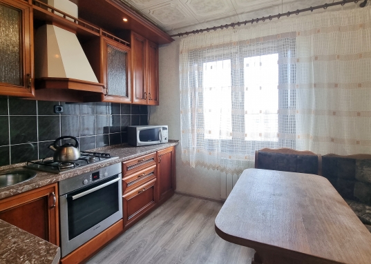 Адрес: ул. Маршала Чуйкова, дом 23, Количество комнат: 2, Общая площадь: 54 м<sup>2</sup>, Жилая площадь: 30 м<sup>2</sup>, Площадь кухни: 9 м<sup>2</sup>, Этаж: 9/9, Тип дома: Панельный, Район: Ново-Савиновский