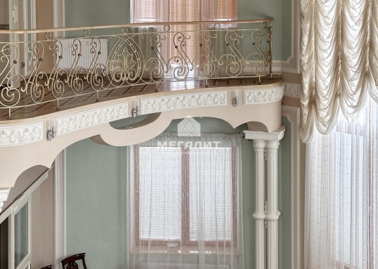 Адрес: ул. Советская (Петровский), Площадь дома: 500 м<sup>2</sup>, Площадь участка: 20 соток, Район: Приволжский